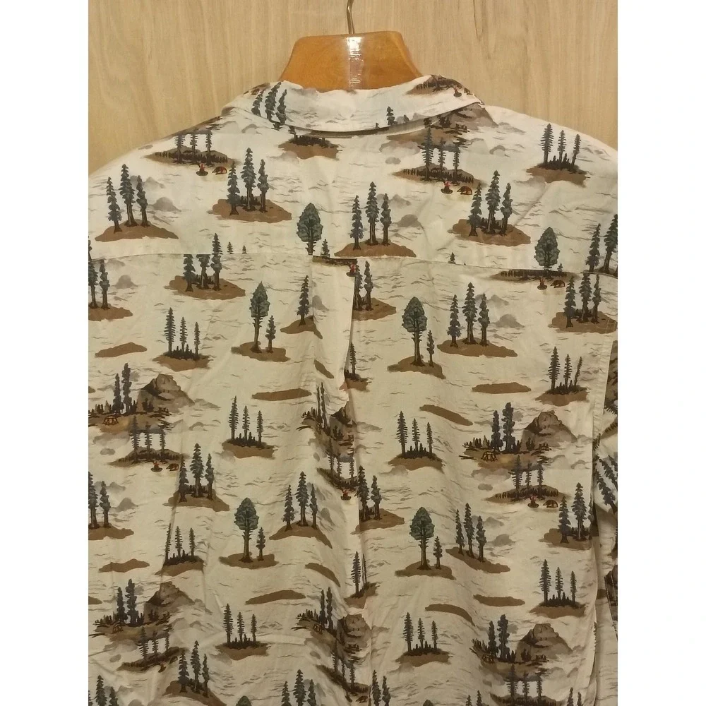 The North Face Mens XXL White Nature Pine Tree Mountain Print Short Sleeve Shirt